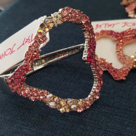 Betsey Johnson RHINESTONE HEARTS 3 PIECE SET - Picture 7 of 9